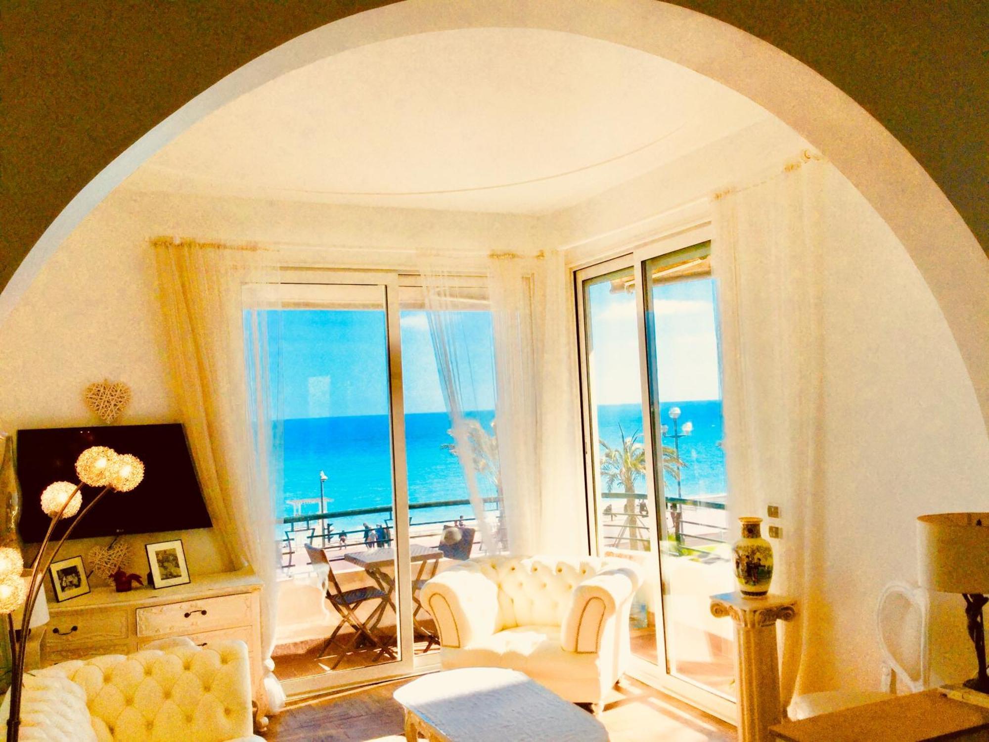 Endless Stunning Mediterranean Sea Views Promenade Des Anglais Nice Exteriér fotografie