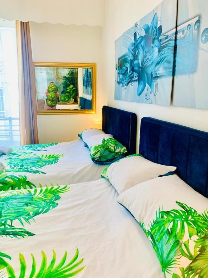Endless Stunning Mediterranean Sea Views Promenade Des Anglais Nice Exteriér fotografie