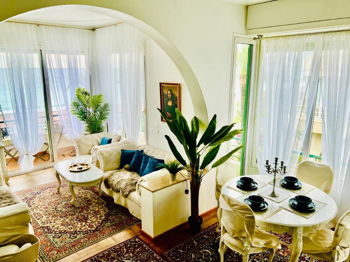 Endless Stunning Mediterranean Sea Views Promenade Des Anglais Nice Exteriér fotografie