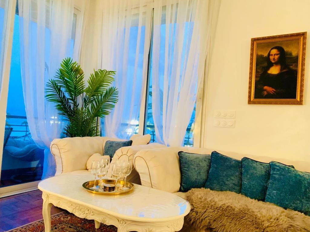 Endless Stunning Mediterranean Sea Views Promenade Des Anglais Nice Exteriér fotografie