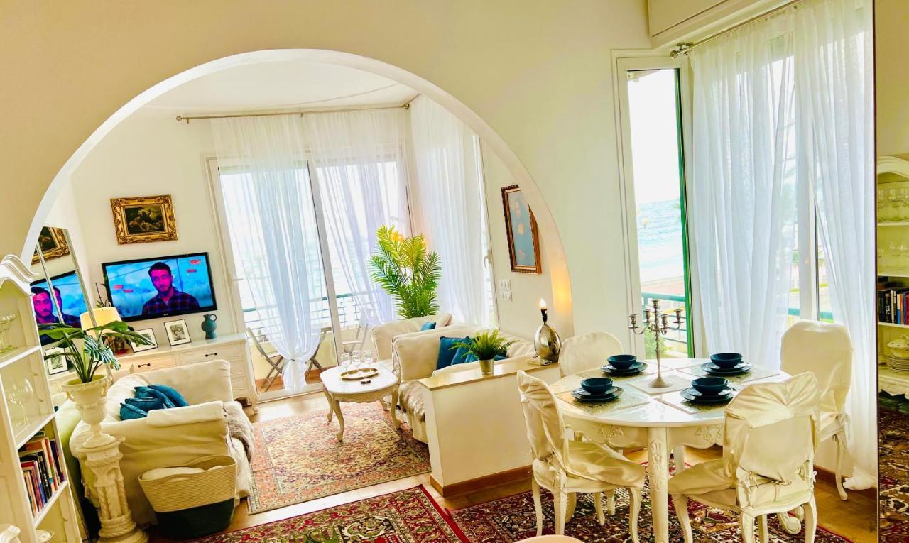 Endless Stunning Mediterranean Sea Views Promenade Des Anglais Nice Exteriér fotografie